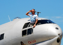 AIRCRAFTDISPLAYCHINADOLLCurtissC46CommandoChinaDoll2009FlightDN04