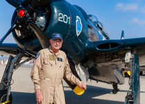 Gary_Barber_Airshow_Salute_30